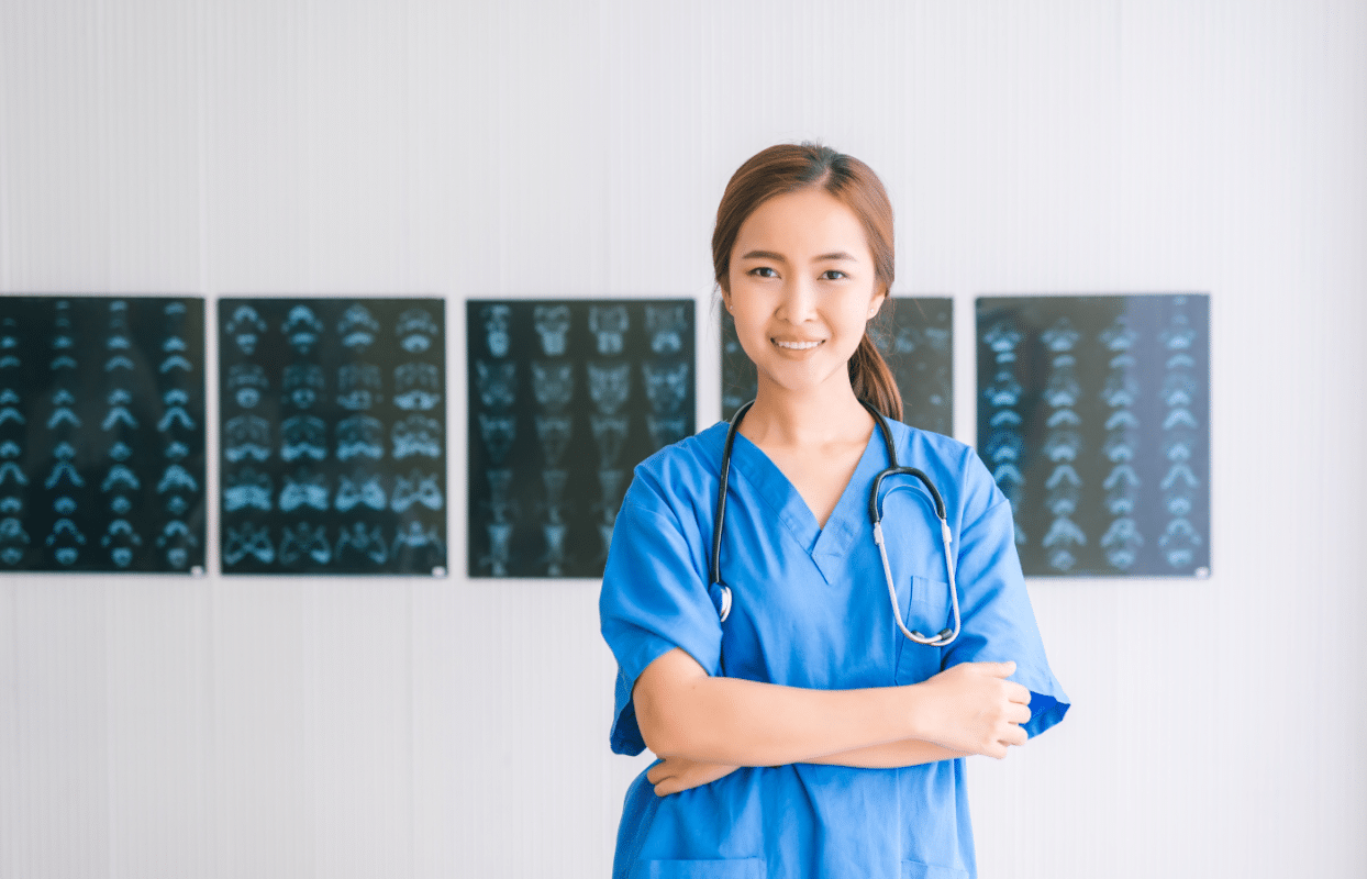 Muốn làm y tá học ngành gì